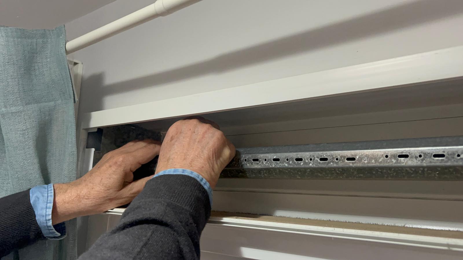 Sustitución de cintas y recogedor de persiana