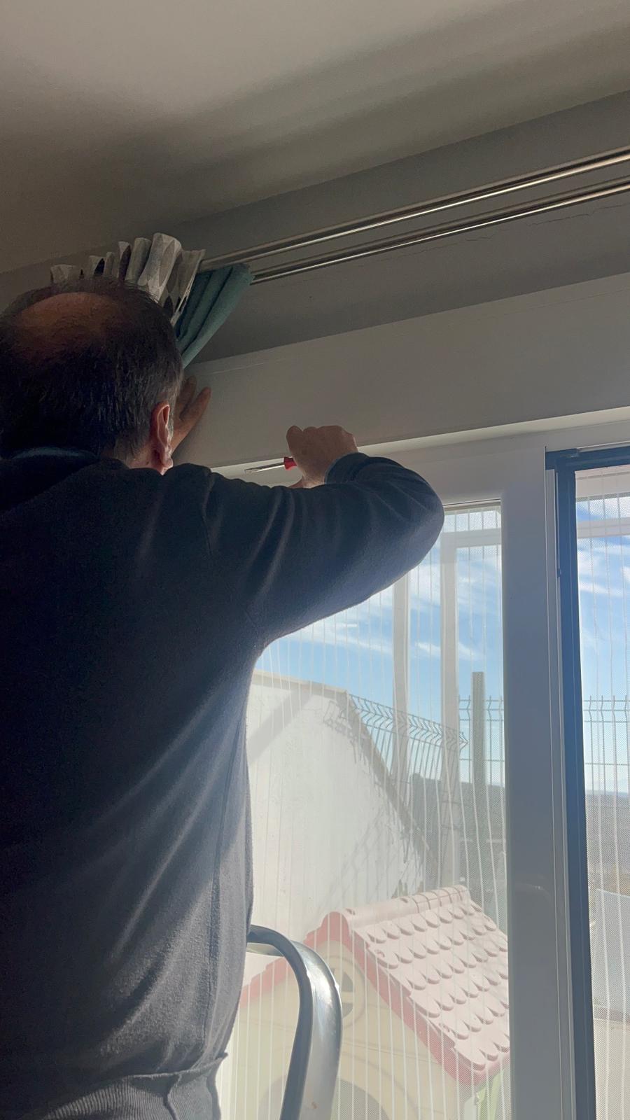 Reparación de persiana con cambio de lamas y ajuste de motor